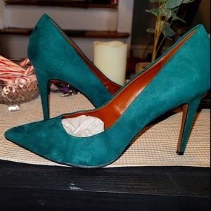Christian Siriano green pumps.